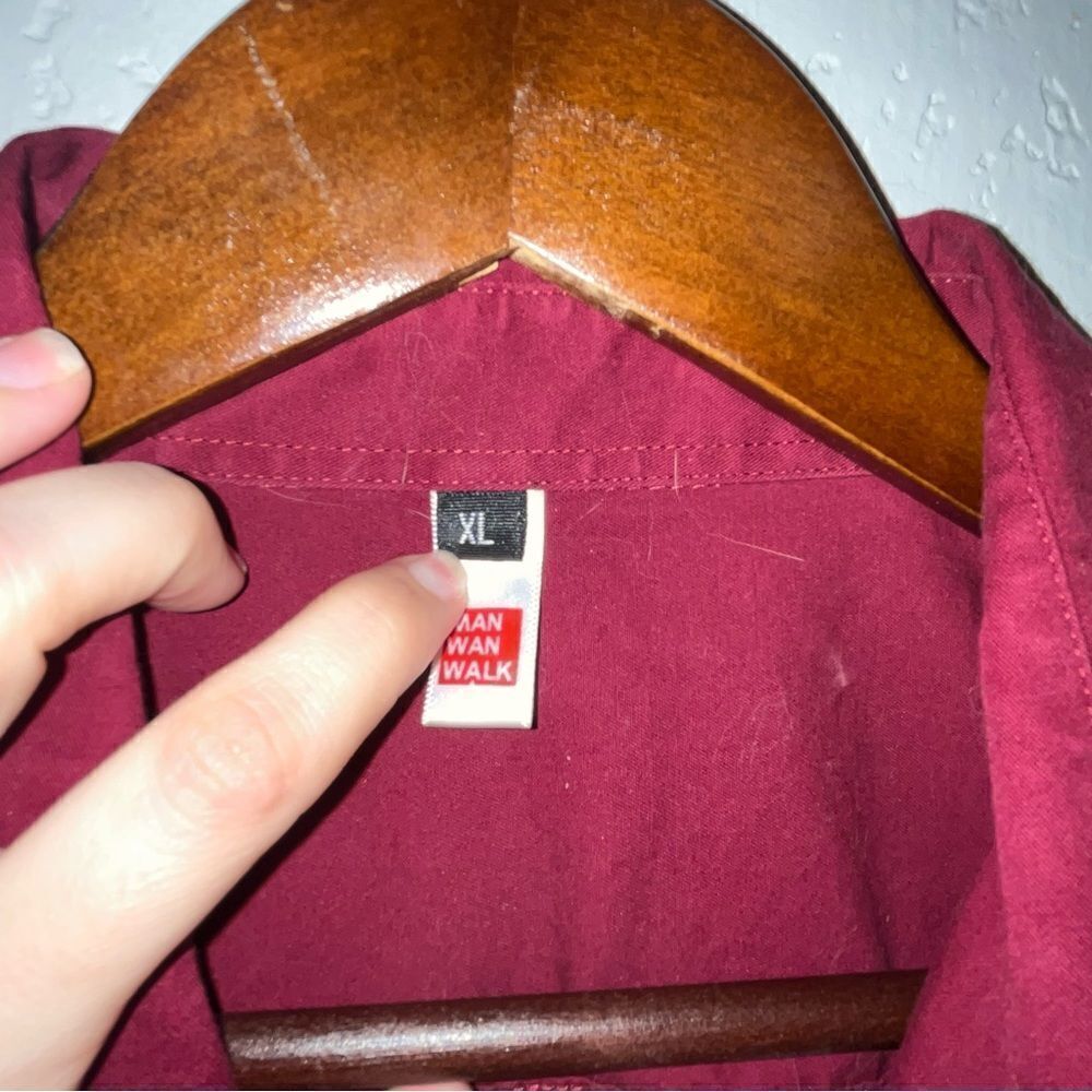 Manwan Men's Walk Burgundy Short Sleeve Button Down Shirt - Picture 6 of 9